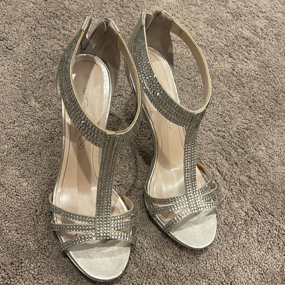Really cute shoes - Picture 2 of 5